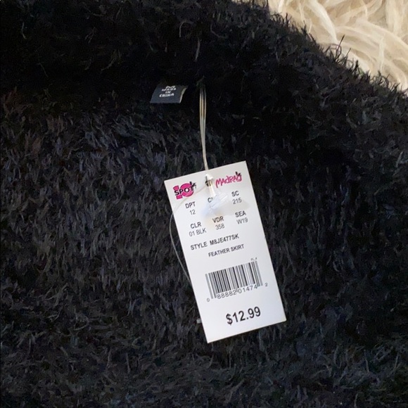 Two piece black fuzzy skirt set - Picture 3 of 7